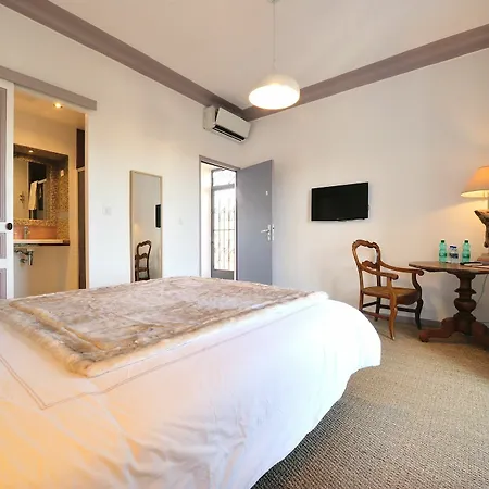 Du Roc Fleuri Bed & Breakfast